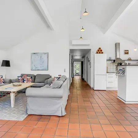Beautiful Home In Oksbol With Sauna *